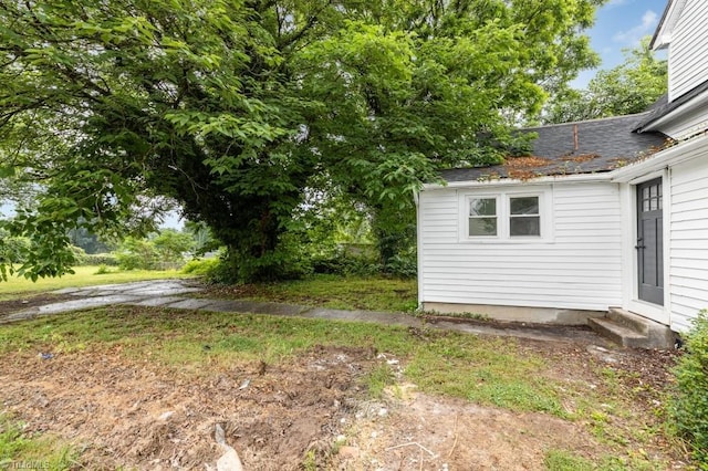 1524 E 14th St, Winston-Salem, NC 27105 - view of yard featuring entry steps