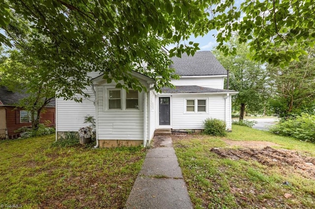 1524 E 14th St, Winston-Salem, NC 27105 - bungalow-style home with a front lawn and roof with shingles