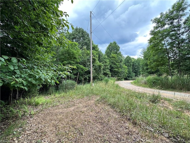 Listing photo 3 for TBD Live Oak Ln, Galax VA 24333