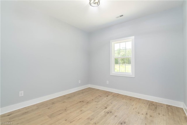 115 Corbin Ln, Lexington, NC 27295 - unfurnished room featuring baseboards and light wood-type flooring
