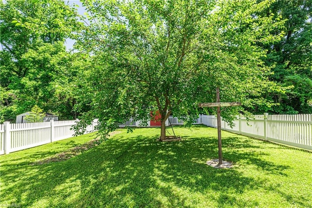 1602 Larkin St, High Point, NC 27262 - view of yard