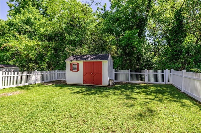 1602 Larkin St, High Point, NC 27262 - view of yard featuring a shed and an outdoor structure