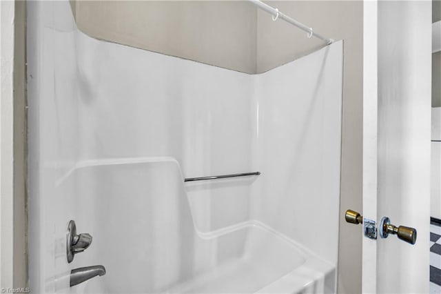 full bathroom with shower / tub combination