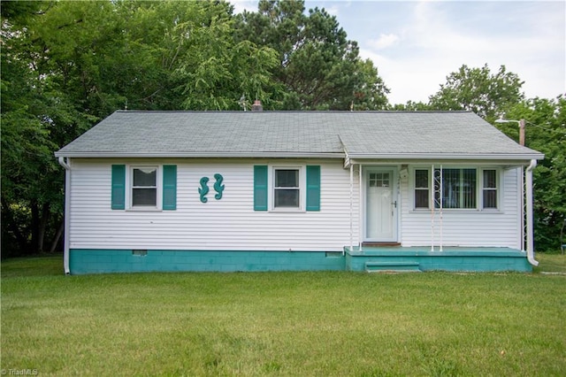 2446 Greenway St, Burlington, NC 27217 - view of front facade with a front lawn, crawl space, and roof with shingles