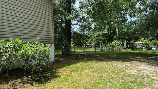 112 White St, Thomasville, NC 27360 - view of yard featuring view of wooded area
