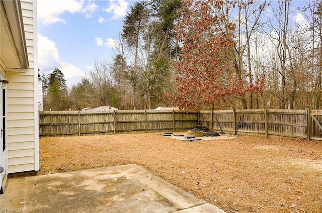 view of yard with a patio