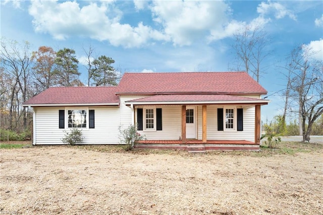 view of front of property featuring a porch