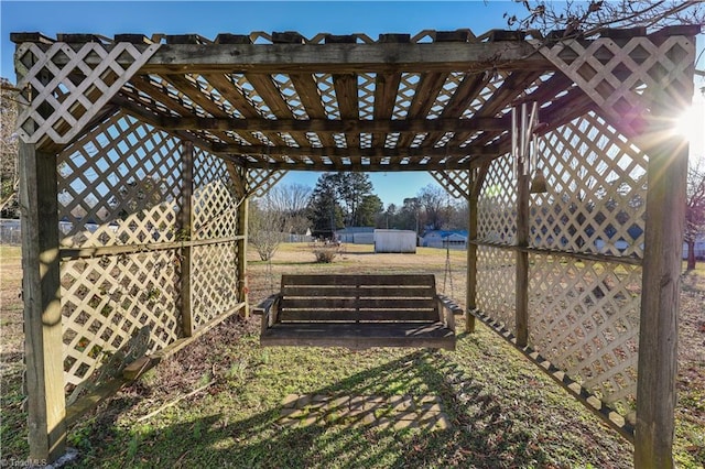 view of yard with a pergola