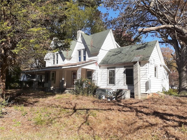 view of front of property with a porch