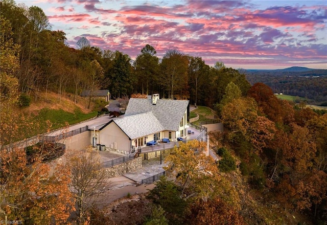 view of aerial view at dusk