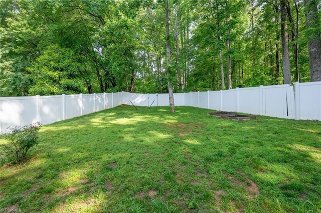 385 Apache Dr, Winston-Salem, NC 27107 - view of yard