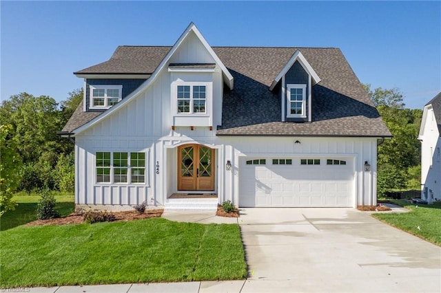 view of front of house with a front lawn