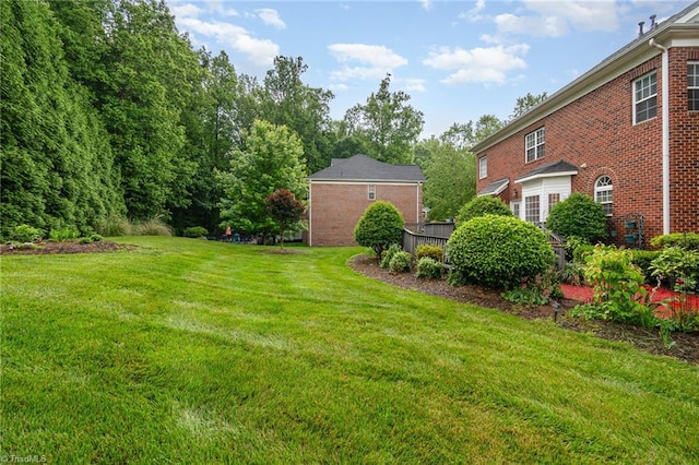 221 Oakmont Park Ct, Kernersville, NC 27284 - view of grassy yard