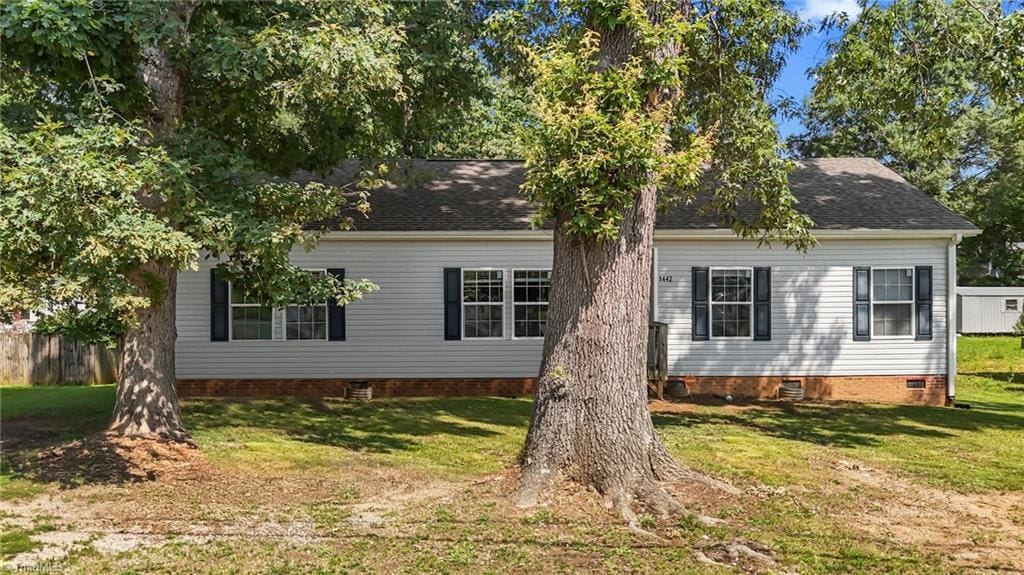1442 Morningside Dr, Burlington, NC 27217 - view of front of home featuring crawl space and a front lawn
