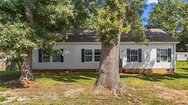 1442 Morningside Dr, Burlington, NC 27217 - view of front of home featuring crawl space and a front lawn