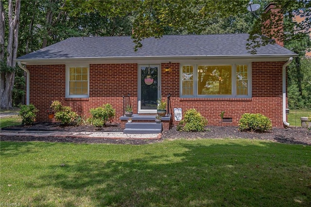 view of front of house featuring a front yard