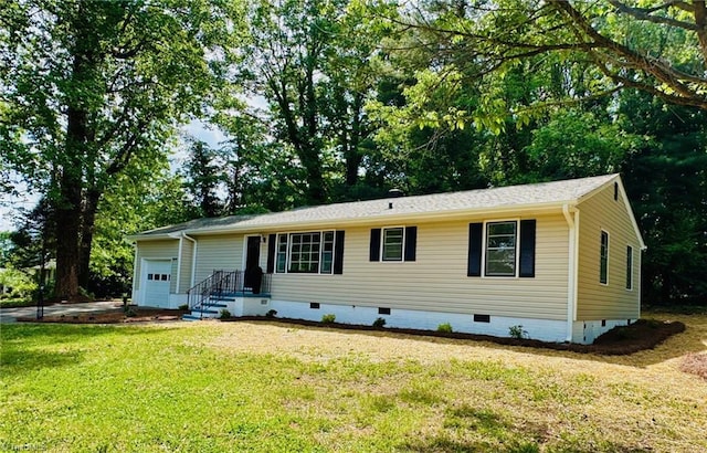 5670 Plantation Dr, Winston-Salem, NC 27105 - single story home featuring crawl space, an attached garage, a front lawn, and view of scattered trees