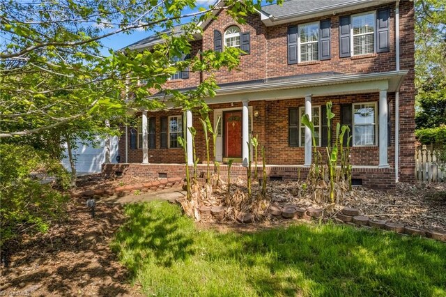 422 Wildwood Dr, Salisbury, NC 28146 - traditional home featuring brick siding, crawl space, and covered porch