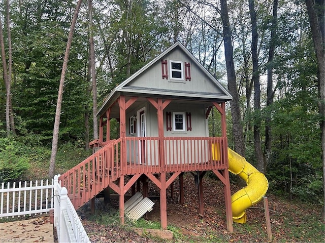 view of front of property