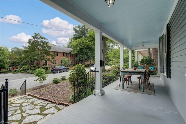 809 Simpson St, Greensboro, NC 27401 - view of patio with a porch, outdoor dining area, and a ceiling fan
