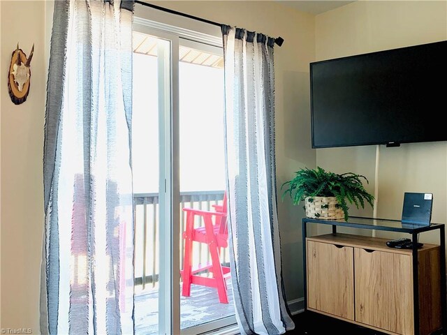 301 Pinnacle Inn Rd Unit 4315, Beech Mountain, NC 28604 - doorway with healthy amount of natural light