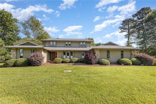 4680 Sherborne Dr, Pfafftown, NC 27040 - traditional-style home with a front yard