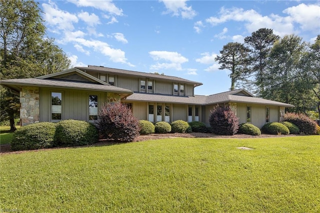4680 Sherborne Dr, Pfafftown, NC 27040 - view of front of house featuring a front lawn