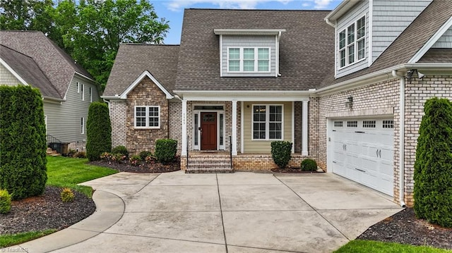 view of front facade featuring a garage