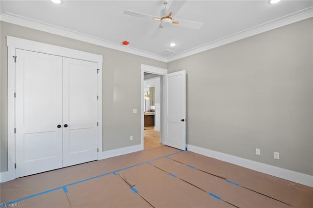 unfurnished bedroom featuring ornamental molding, recessed lighting, a closet, and baseboards