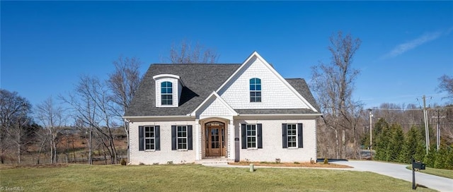 view of front of house with a front lawn