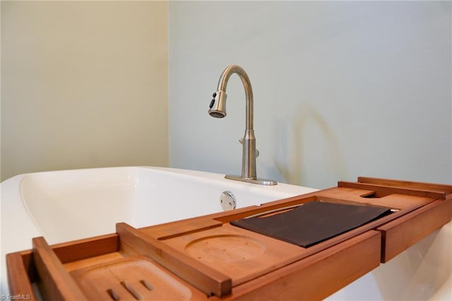 7768 Pinecone Ln, Hickory, NC 28602 - bathroom view of a jetted tub and a sink