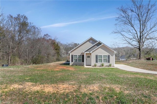 view of front of house featuring a front yard