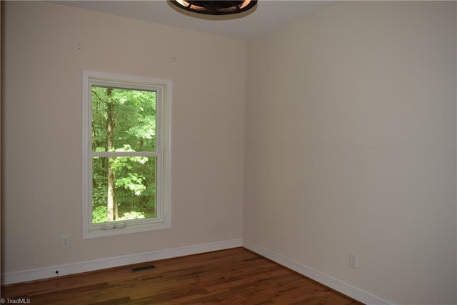 5170 Tabernacle School Rd, Asheboro, NC 27205 - unfurnished room featuring wood finished floors and baseboards