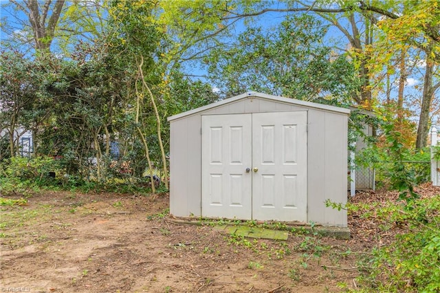 view of outbuilding