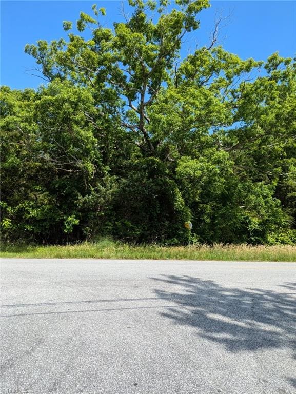5798 Drake Rd, Greensboro, NC 27406