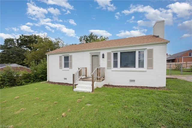 view of front of house featuring a front yard