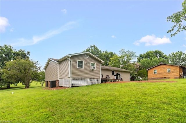 3809 Evergreen Dr, Trinity, NC 27370 - back of property with a yard