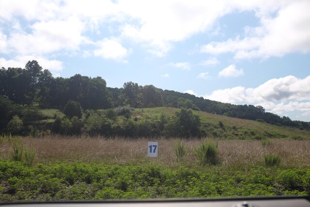 65 Dove Ln, East Bernstadt, KY 40729