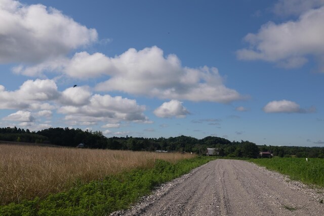 65 Dove Ln, East Bernstadt, KY 40729