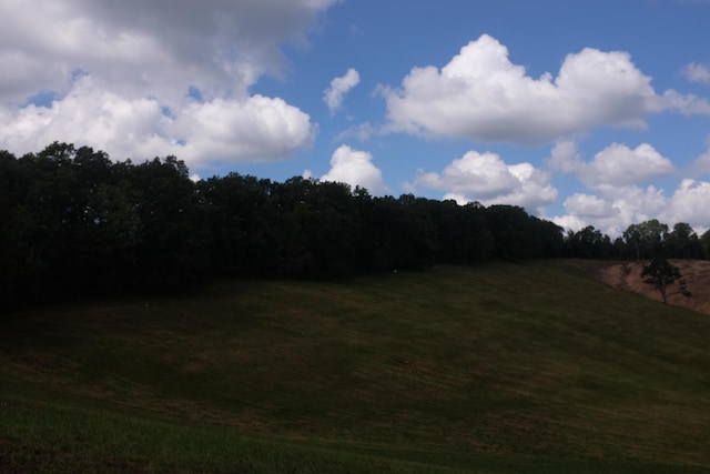 Listing photo 3 for 1800 Money Rd, East Bernstadt KY 40729