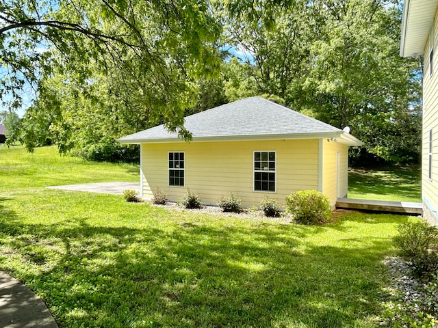 exterior space featuring a lawn