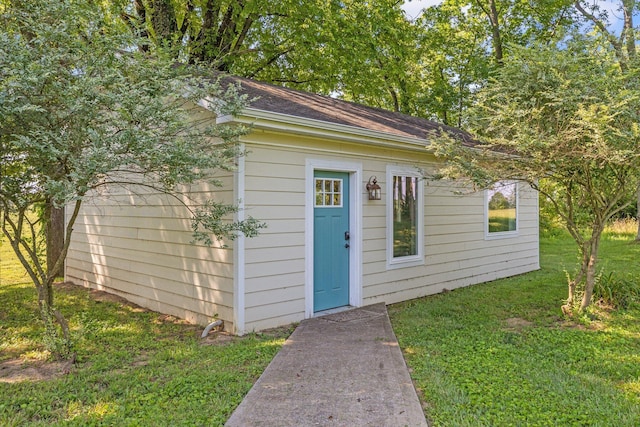 view of outbuilding