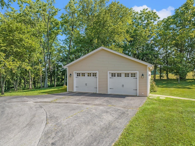 view of detached garage