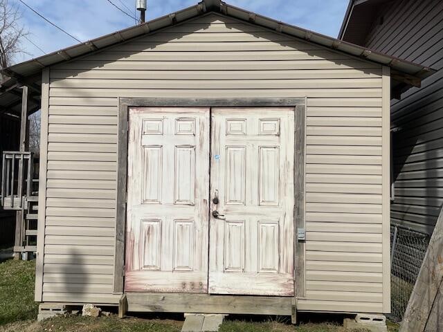 view of shed / structure