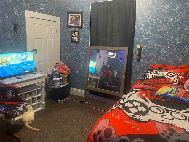 view of carpeted bedroom