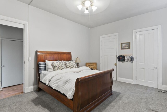 bedroom featuring carpet flooring and ceiling fan