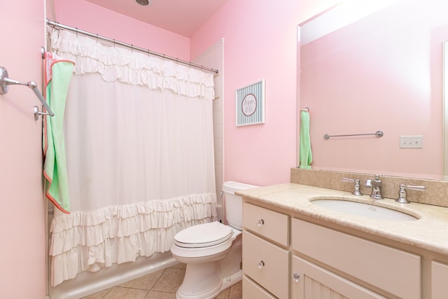 bathroom featuring tiled shower / bath