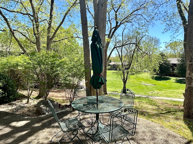 46-1 Woodson Bend Resort, Bronston, KY 42518 - view of patio / terrace with outdoor dining space