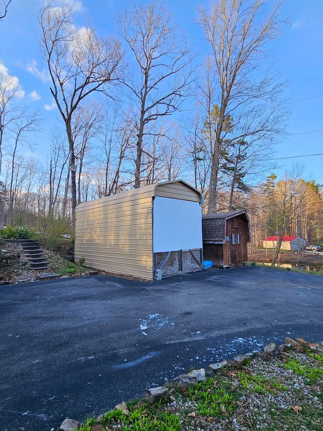 view of shed / structure