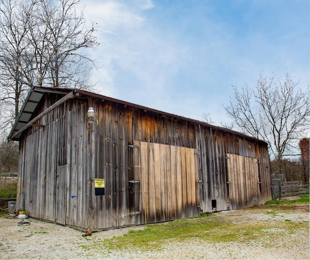 view of outbuilding